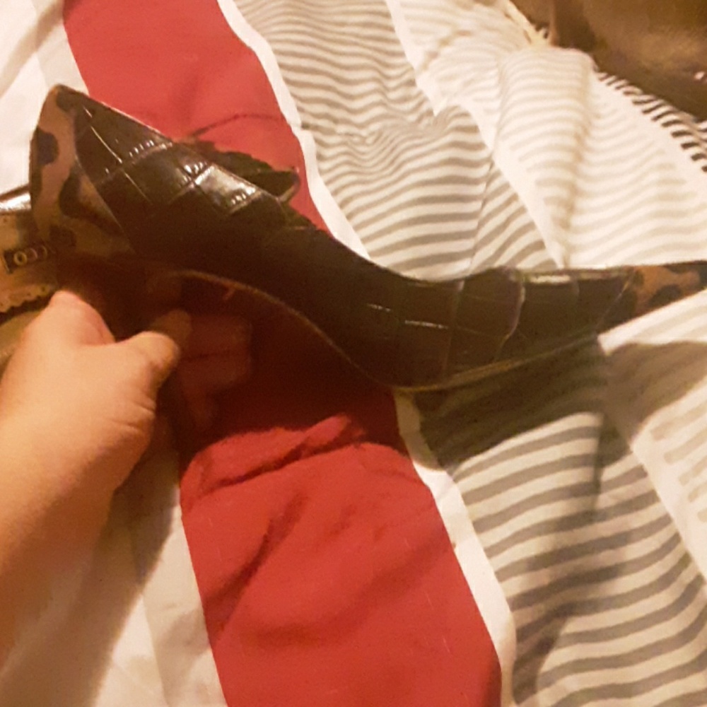 Shoes - Picture 3 of 3